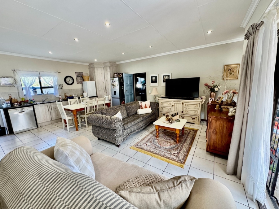 3 Bedroom Property for Sale in Van Der Hoff Park North West